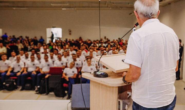 Cícero Lucena abre formação de novos guardas e anuncia programa de monitoramento com tecnologia de ponta