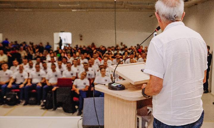 Cícero Lucena abre formação de novos guardas e anuncia programa de monitoramento com tecnologia de ponta