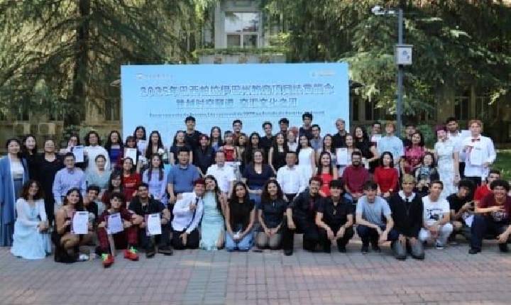 Estudantes do Conexão Mundo retornam à Paraíba após imersão cultural e acadêmica na China
