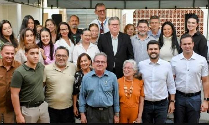 João Azevêdo entrega reformas dos Conselhos de Educação e de Alimentação Escolar
