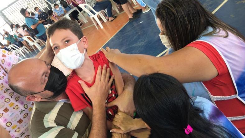 Prefeitura de João Pessoa inicia vacinação de crianças de 5 a 11 anos com deficiência ou comorbidade