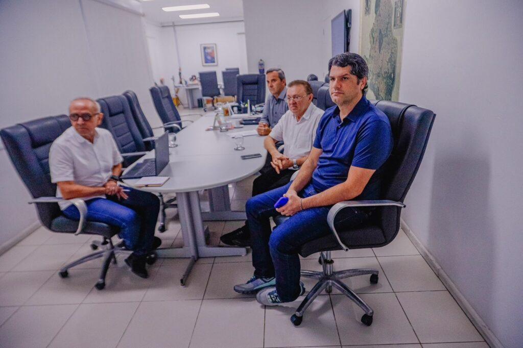 Cícero Lucena participa de reunião da FNP e transmite cargo para cumprir missão oficial na Holanda
