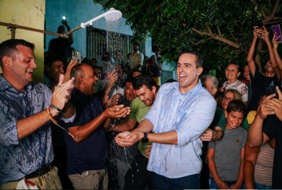 Lucas Ribeiro entrega sistema de abastecimento de água em distrito de Alagoa Grande
